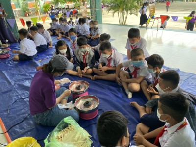 Hoạt động trải nghiệm tại Trường tiểu học Chánh Mỹ.