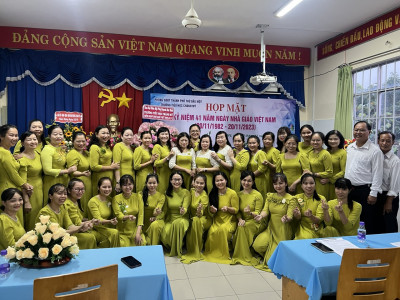 Họp mặt kỷ niệm 41 năm ngày Nhà giáo Việt Nam
