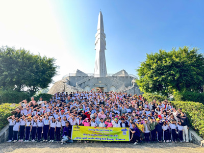 Trường Tiểu học Chánh Mỹ Học Tập Khám Phá Trải Nghiệm Địa Chỉ Đỏ Địa Đạo Tam Giác Sắt