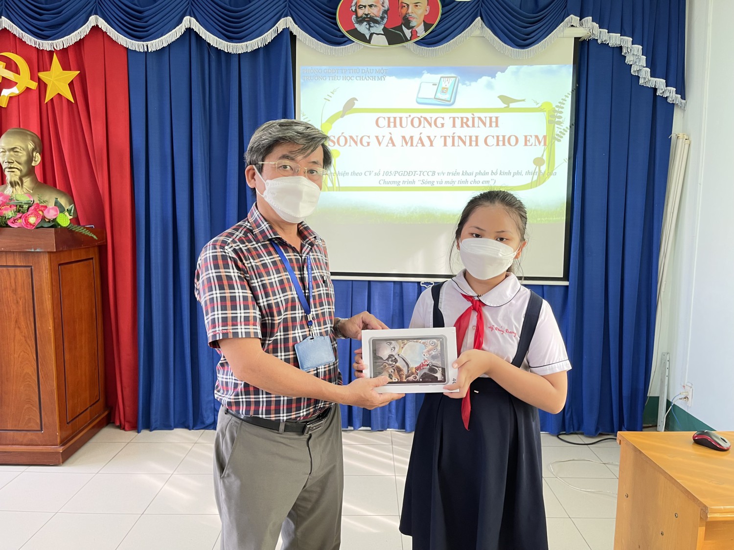 CHƯƠNG TRÌNH “SÓNG VÀ MÁY TÍNH CHO EM”