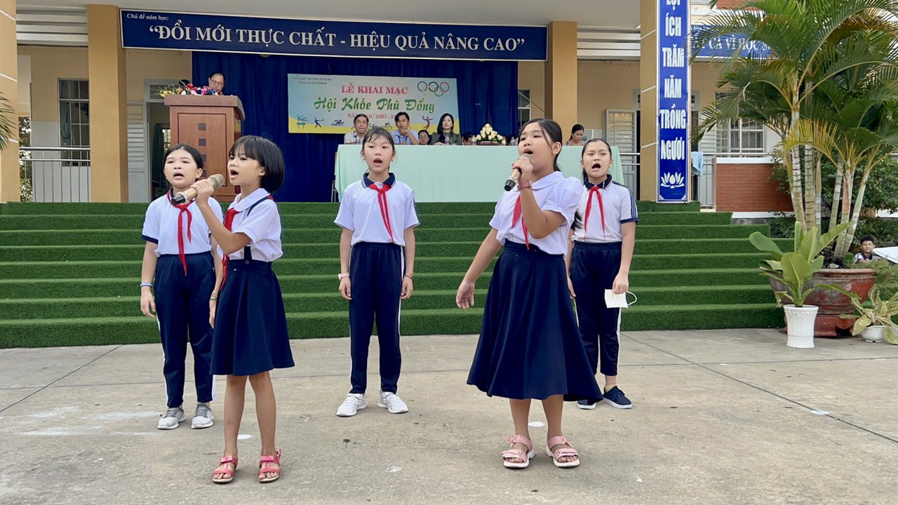 1 1 VAN NGHE