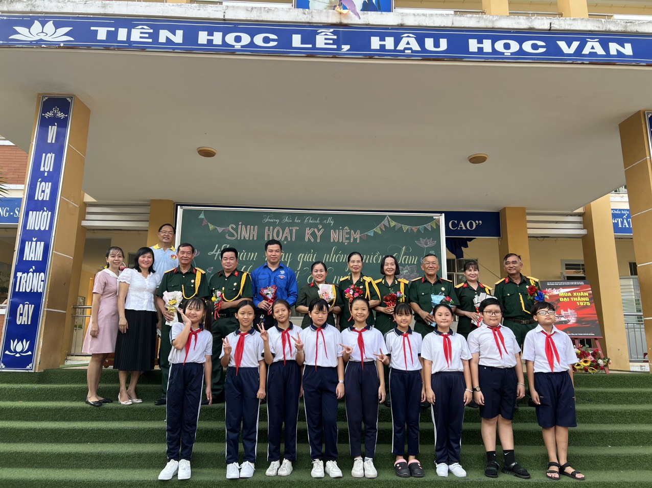 Sinh hoạt kỷ niệm 49 năm ngày Giải phóng hoàn toàn miền Nam, thống nhất đất nước (30/4/1975-30/4/2024) và ngày Quốc tế Lao động 1/5.
