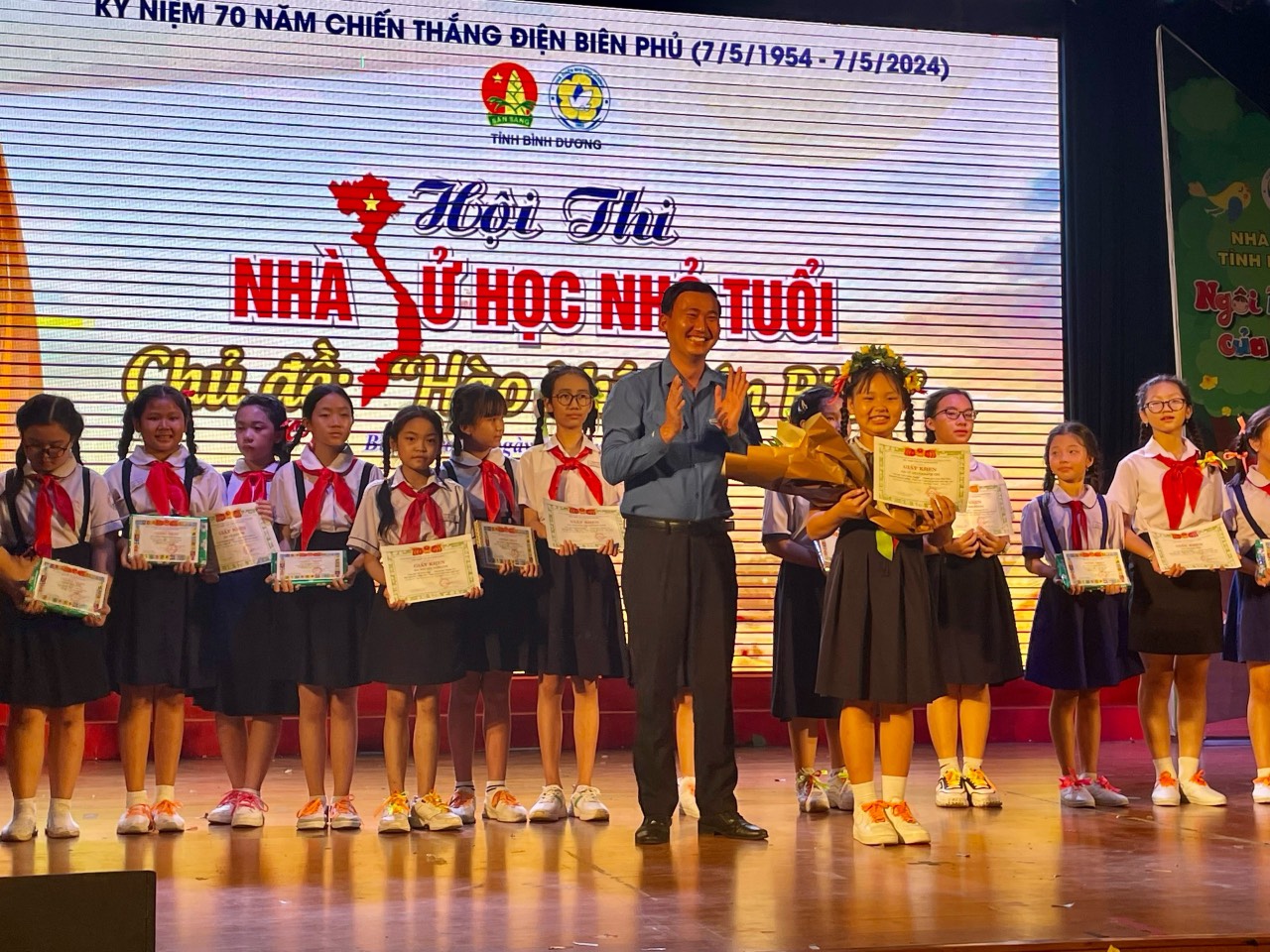 LIÊN ĐỘI TIỂU HỌC CHÁNH MỸ THAM GIA HỘI THI  NGHI THỨC ĐỘI – CHỈ HUY ĐỘI GIỎI – PHỤ TRÁCH SAO GIỎI  NHÀ SỬ HỌC NHỎ TUỔI CẤP THÀNH PHỐ VÀ CẤP TỈNH