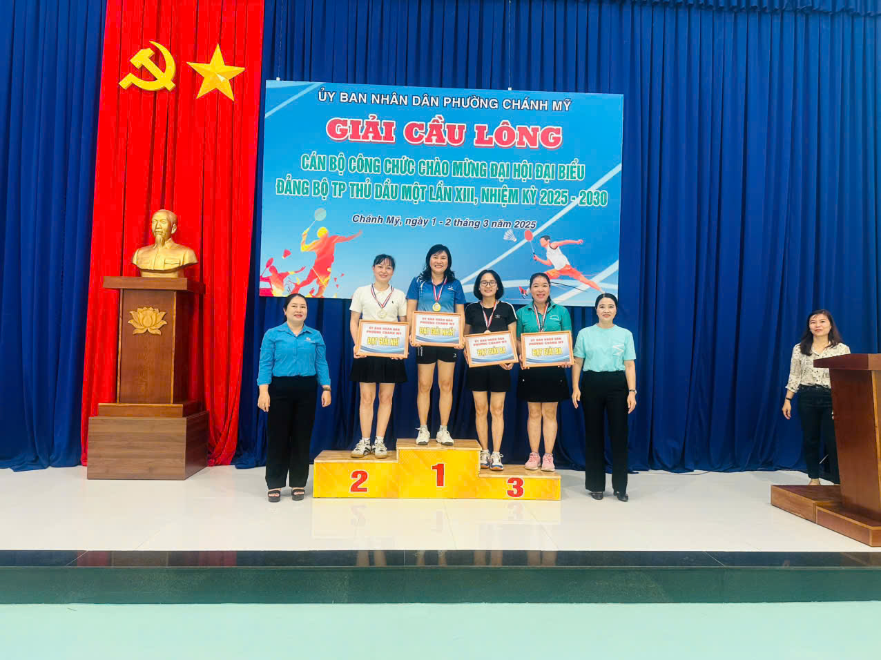 GIẢI CẦU LÔNG CÁN BỘ CÔNG CHỨC CHÀO MỪNG ĐẠI BIỂU ĐẢNG BỘ TP THỦ DẦU MỘT LẦN THỨ XIII
