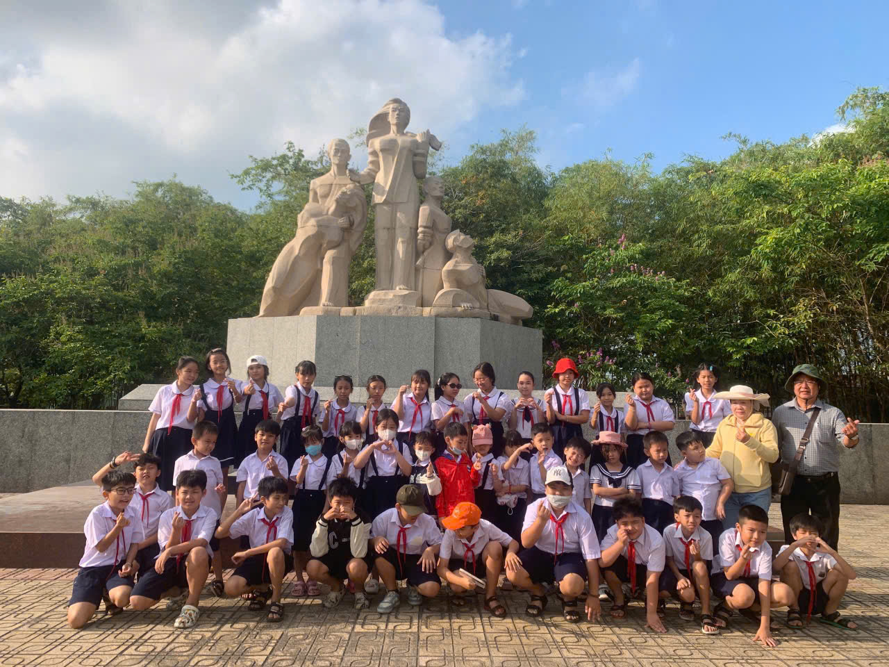 LIÊN ĐỘI TIỂU HỌC CHÁNH MỸ TỔ CHỨC HOẠT ĐỘNG CHÀO MỪNG THÀNH CÔNG ĐẠI HỘI CHÁU NGOAN BÁC HỒ LẦN THỨ XXIV TỈNH BÌNH DƯƠNG NĂM 2025