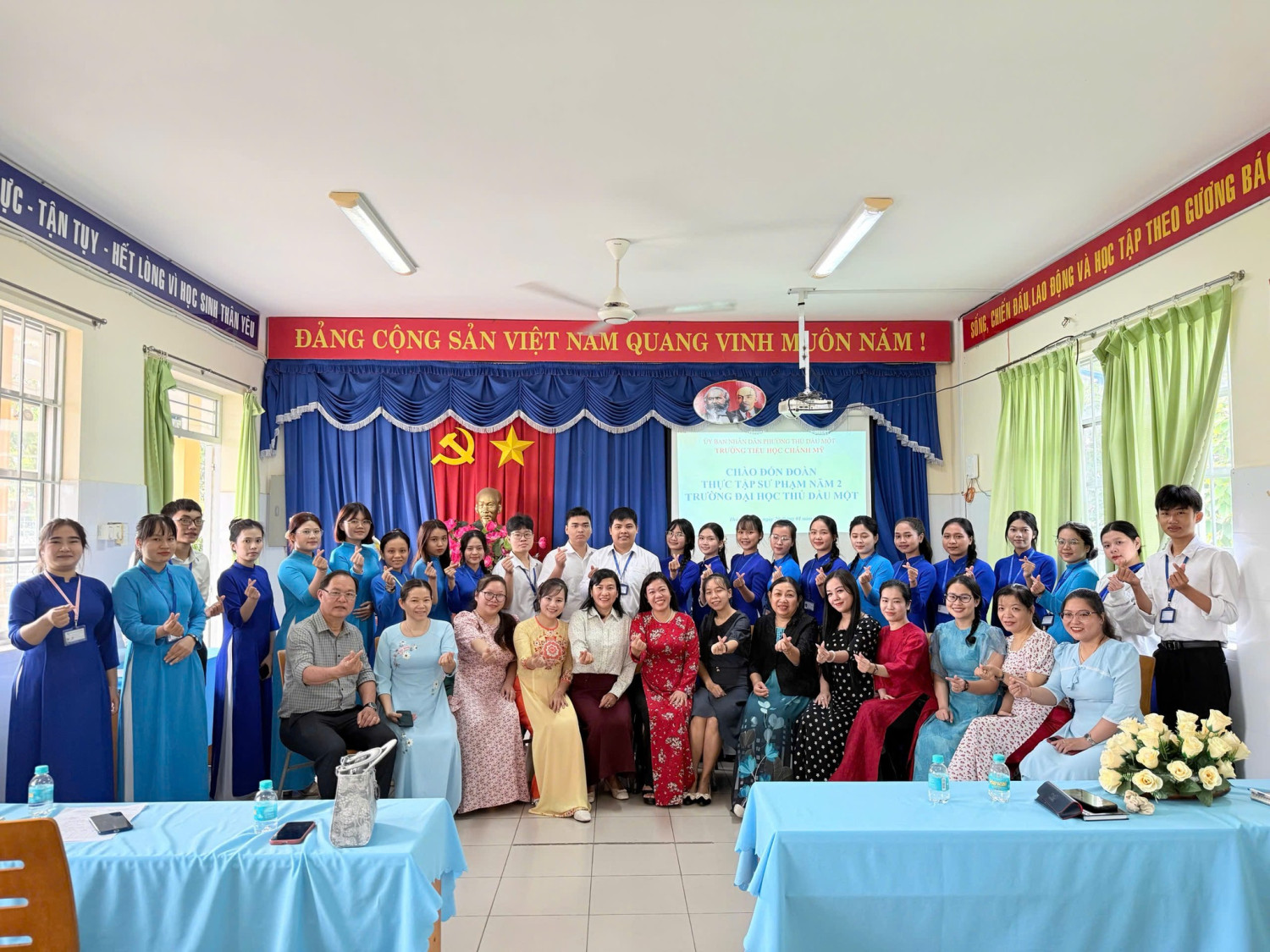 TRƯỜNG TIỂU HỌC CHÁNH MỸ ĐÓN ĐOÀN SINH VIÊN THỰC TẬP NĂM 2 TRƯỜNG ĐẠI HỌC THỦ DẦU MỘT