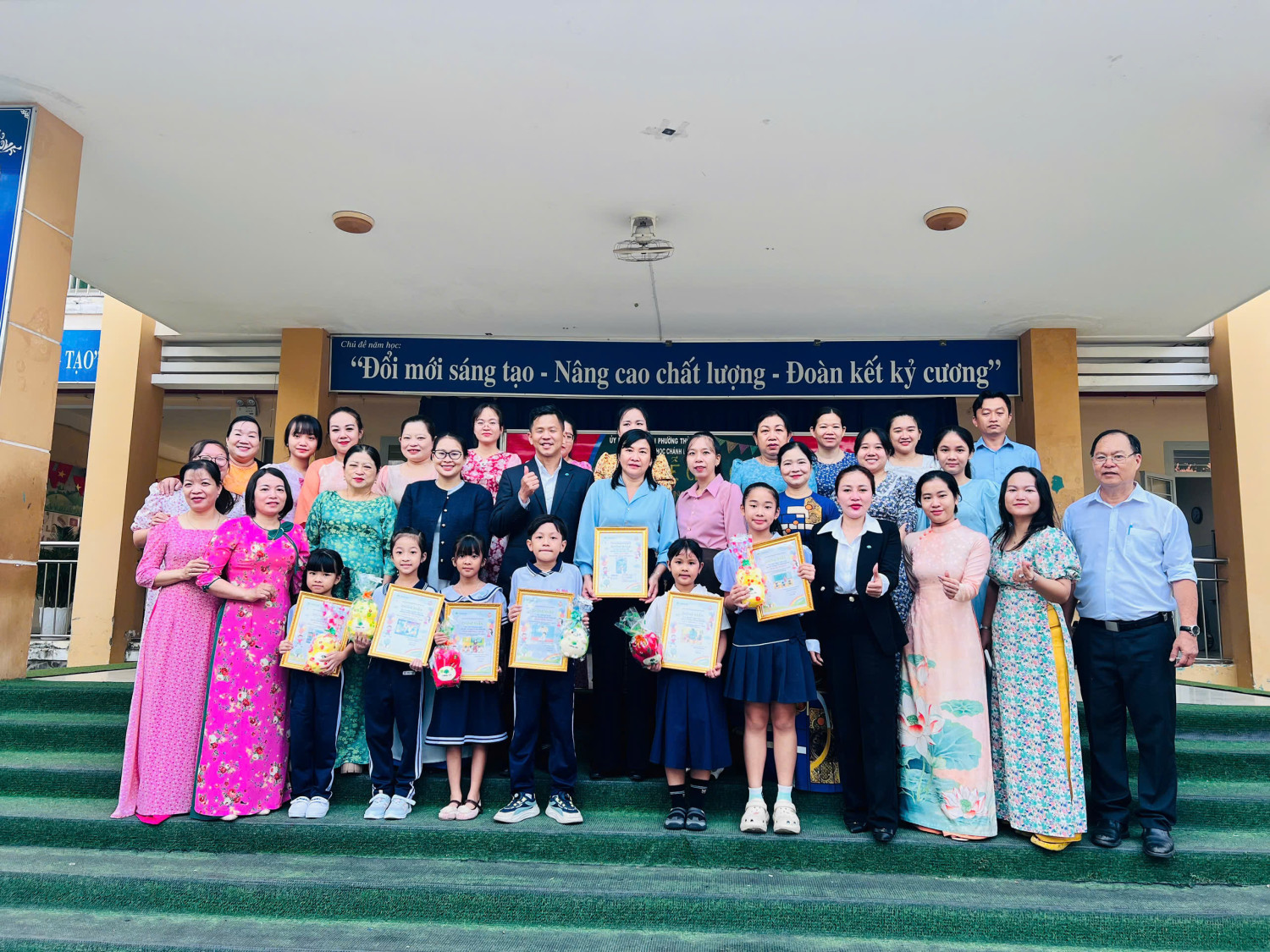 Lễ Chào Cờ Chào Mừng Đại Hội Đại Biểu Toàn Quốc Lần Thứ XIV